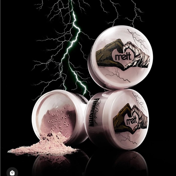 Melt Cosmetics Loose Setting Powder - Picture 1 of 3